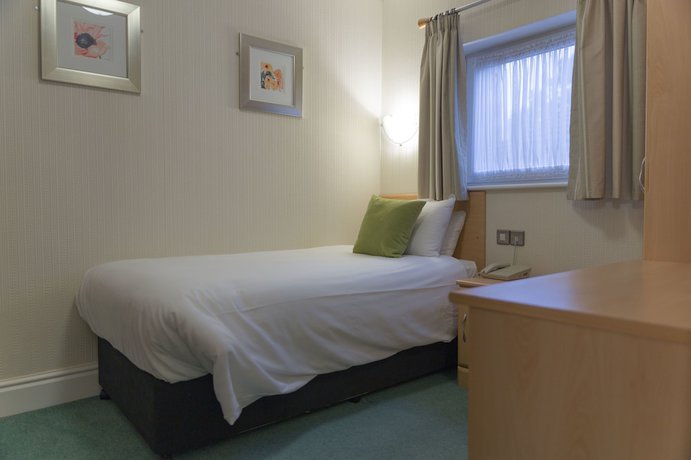 Imagen de la habitación del Hotel The Wycliffe. Foto 6