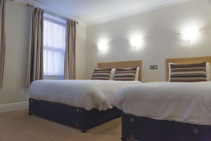 Imagen de la habitación del Hotel The Wycliffe. Foto 13