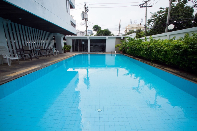 Imagen de la piscina del Hotel The Xp Bangkok. Foto 14