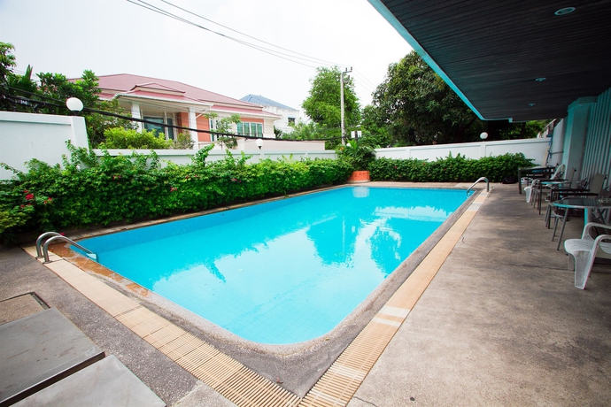 Imagen de la piscina del Hotel The Xp Bangkok. Foto 16