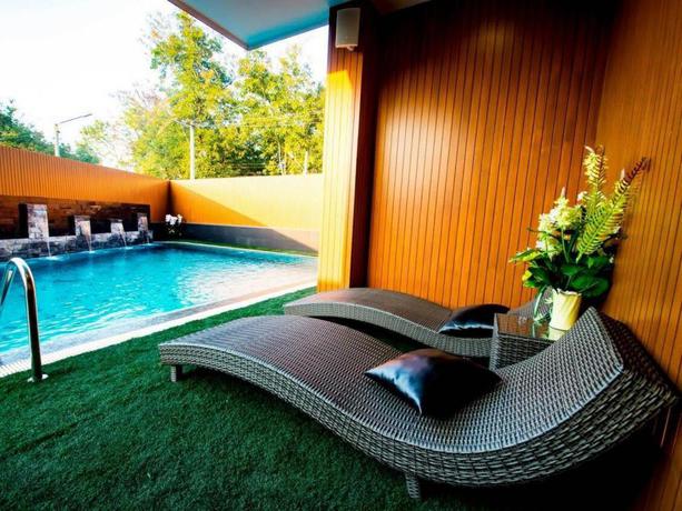 Imagen de la piscina del Hotel The Y Boutique Hotel. Foto 7