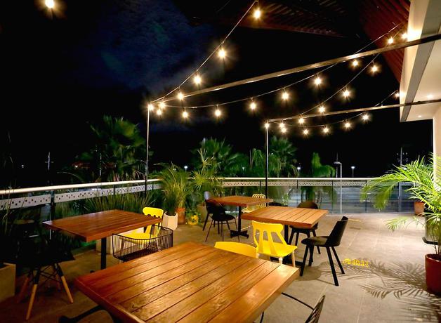 Imagen general del Hotel The Yellow Capsule. Foto 8