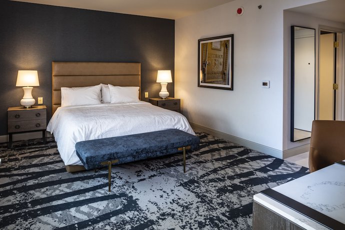 Imagen de la habitación del Hotel The Yorktowne, Tapestry Collection by Hilton. Foto 10