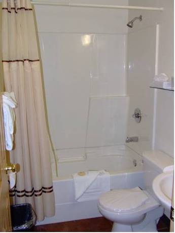 Imagen de la habitación del Hotel The Yukon Inn. Foto 9