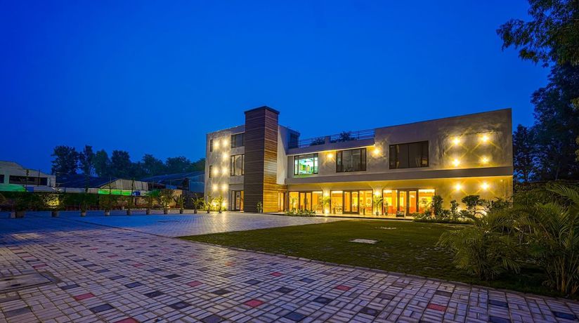 Imagen general del Hotel The Zenith - A By Hot Millions. Foto 1