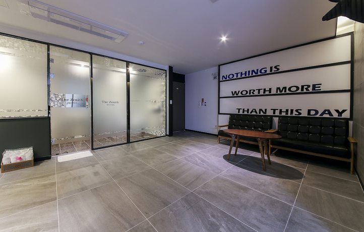 Imagen de los interiores del Hotel The Zenith. Foto 20