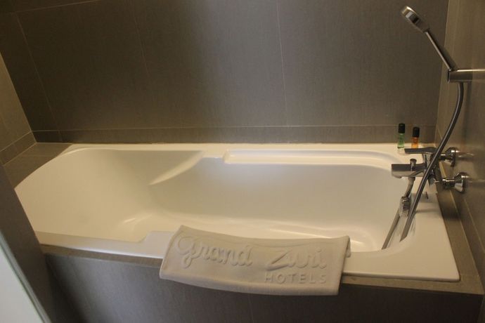 Imagen de la habitación del Hotel The Zhm Premiere Dh Grand Zuri Padang - Chse Certified. Foto 13