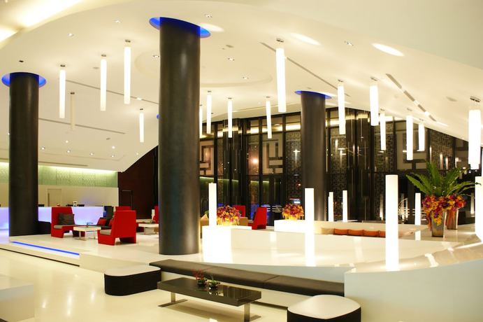 Imagen del bar/restaurante del Hotel The Zign Pattaya. Foto 8