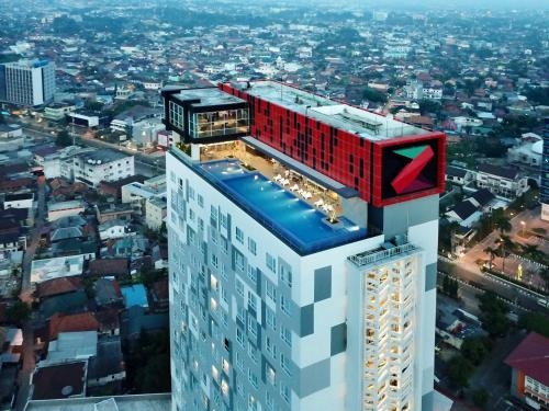 Imagen general del Hotel The Zuri Palembang. Foto 2
