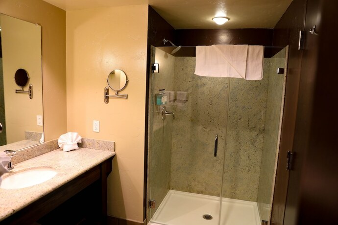 Imagen de la habitación del Hotel The at Black Oak Casino Resort. Foto 18