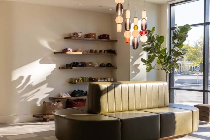 Imagen de los interiores del Hotel The at Claramount Club. Foto 13