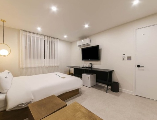 Imagen de la habitación del Hotel The first hotel. Foto 16