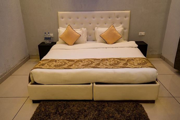 Imagen de la habitación del Hotel The shahanshahi. Foto 2