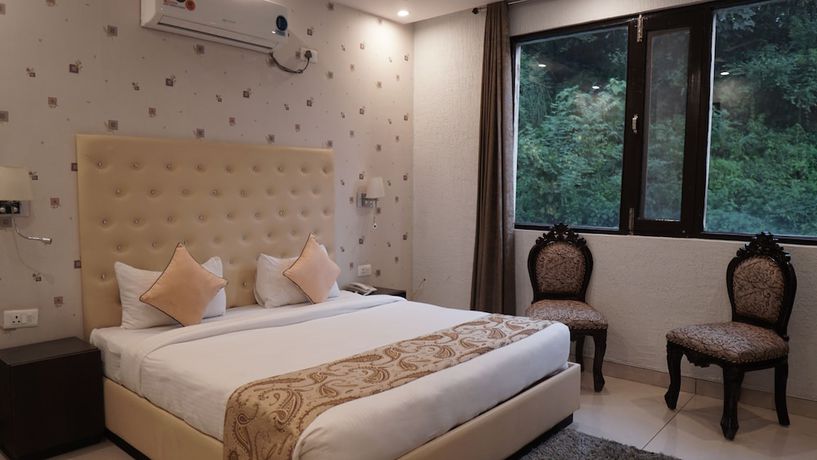 Imagen de la habitación del Hotel The shahanshahi. Foto 6