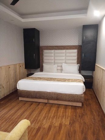 Imagen de la habitación del Hotel The shahanshahi. Foto 9