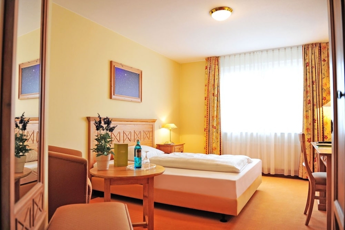 Imagen de la habitación del Hotel TheGreatNorth - HolstenTherme Resort. Foto 4
