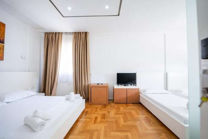 Imagen de la habitación del Hotel Thea. Foto 4