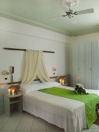 Imagen de la habitación del Hotel Thea, Gabicce Mare. Foto 3