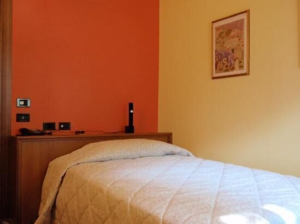Imagen de la habitación del Hotel Thea, Gabicce Mare. Foto 8