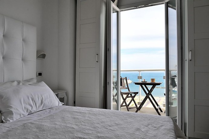 Imagen de la habitación del Hotel Thea, Gabicce Mare. Foto 9
