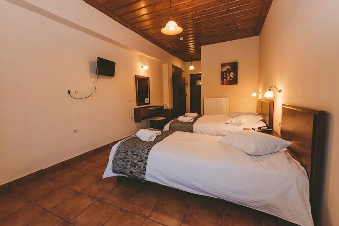 Imagen de la habitación del Hotel Thea Mainalou. Foto 19