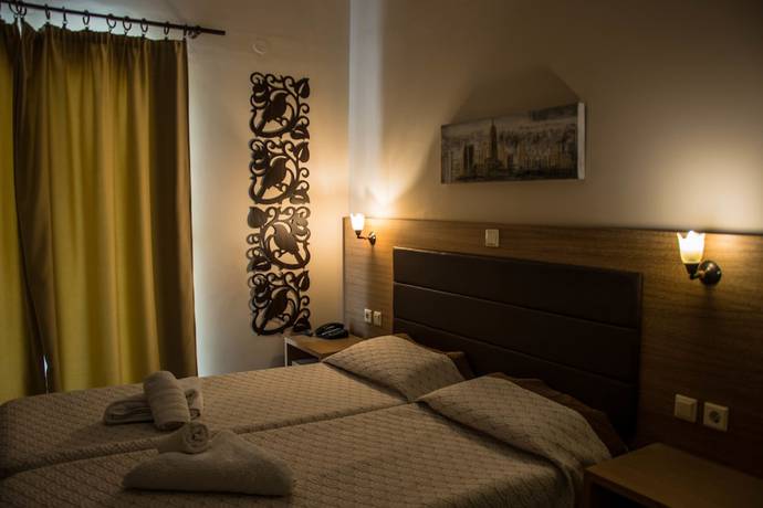 Imagen de la habitación del Hotel Theano. Foto 9