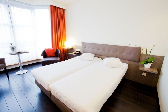 Imagen de la habitación del Hotel Theater. Foto 6