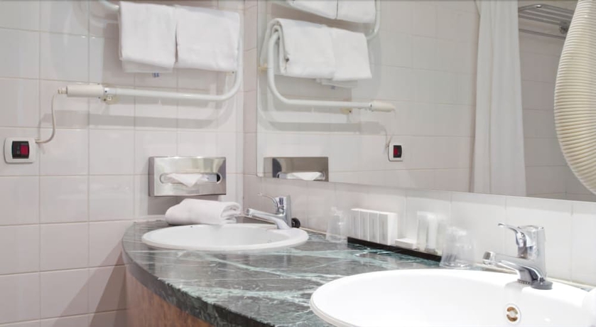 Imagen de la habitación del Hotel Theater. Foto 10