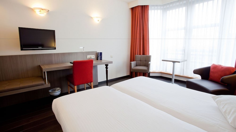 Imagen de la habitación del Hotel Theater. Foto 12