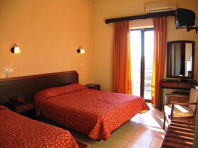 Imagen de la habitación del Hotel Theatro Odysseon. Foto 6