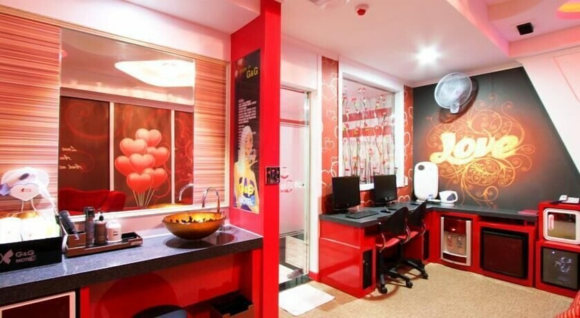 Imagen de la habitación del Hotel Thebay. Foto 14
