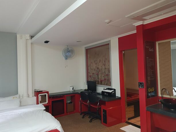Imagen de la habitación del Hotel Thebay. Foto 34