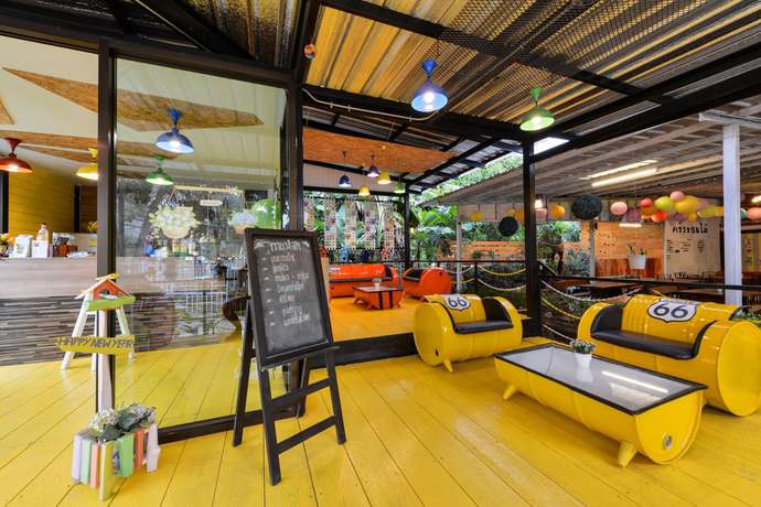 Imagen del bar/restaurante del Hotel Theerama Cottage Resort. Foto 7