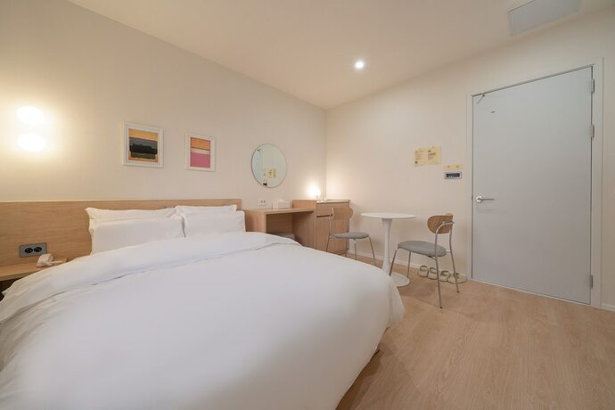 Imagen de la habitación del Hotel Thehyoosik Aank Cheonan Station 2. Foto 18