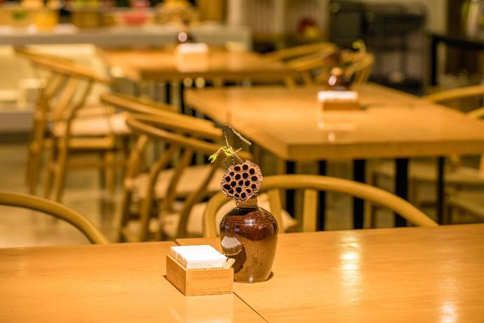 Imagen del bar/restaurante del Hotel Theme Hotels and Resorts (Chunxi Taikoo Li). Foto 3