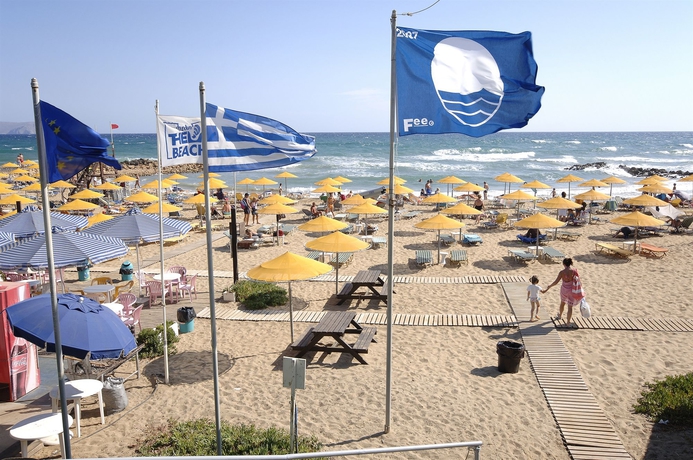 Imagen de los exteriores del Hotel Themis Beach. Foto 7