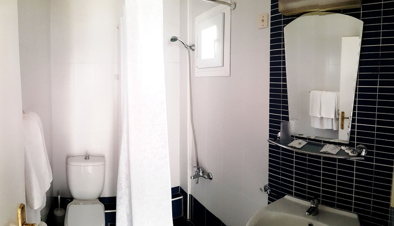 Imagen de la habitación del Hotel Theo Bungalows. Foto 6