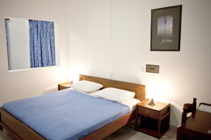 Imagen de la habitación del Hotel Theo Bungalows. Foto 8