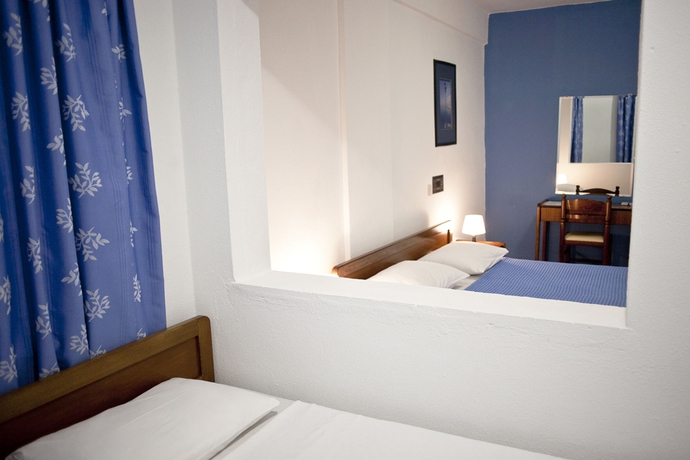 Imagen de la habitación del Hotel Theo Bungalows. Foto 9