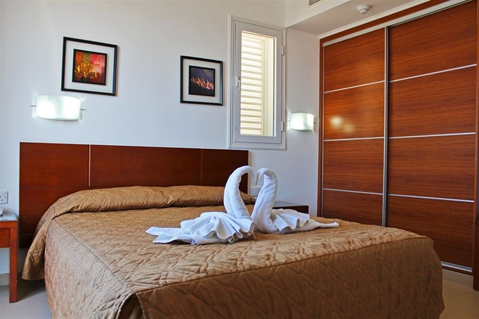Imagen de la habitación del Hotel Theo Sunset Bay. Foto 3