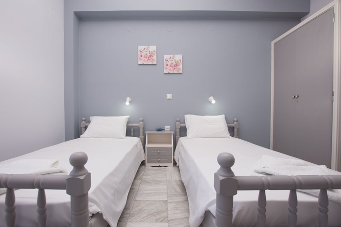 Imagen de la habitación del Hotel Theodora Studios. Foto 6