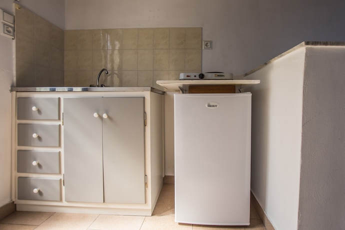 Imagen de la habitación del Hotel Theodora Studios. Foto 17