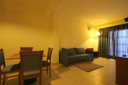 Imagen de la habitación del Hotel Theodorou Beach. Foto 7
