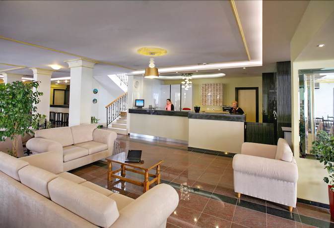 Imagen de los interiores del Hotel Theofilos Classic. Foto 11