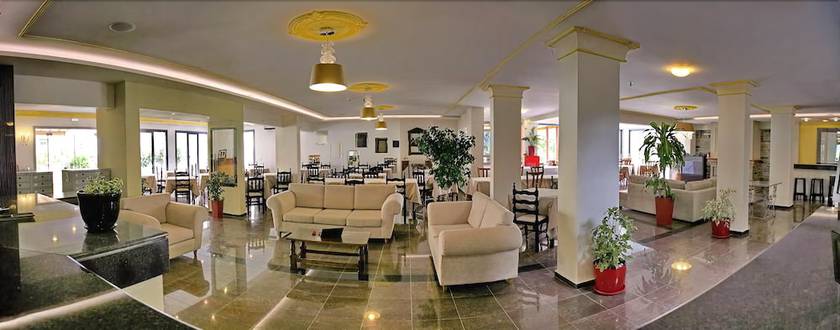 Imagen de los interiores del Hotel Theofilos Classic. Foto 14