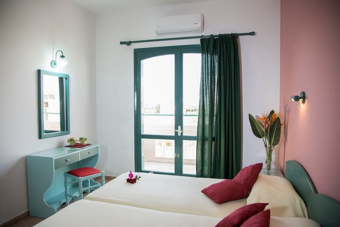 Imagen de la habitación del Hotel Theoni Apartments. Foto 11