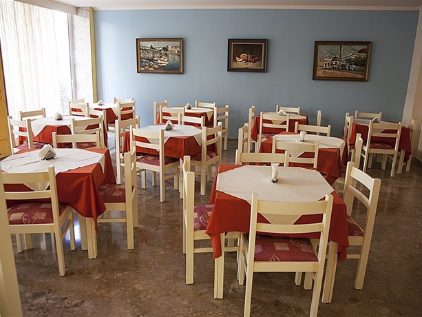 Imagen general del Hotel Theonia. Foto 7