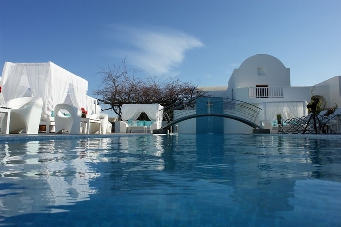 Imagen de la piscina del Hotel Theoxenia Caldera. Foto 17