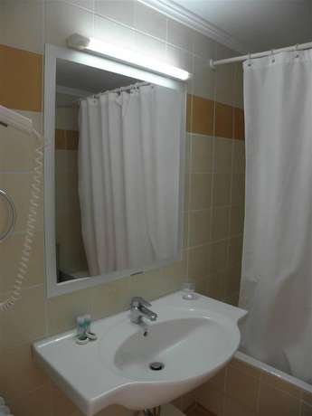 Imagen de la habitación del Hotel Theoxenia, Loutraki. Foto 18