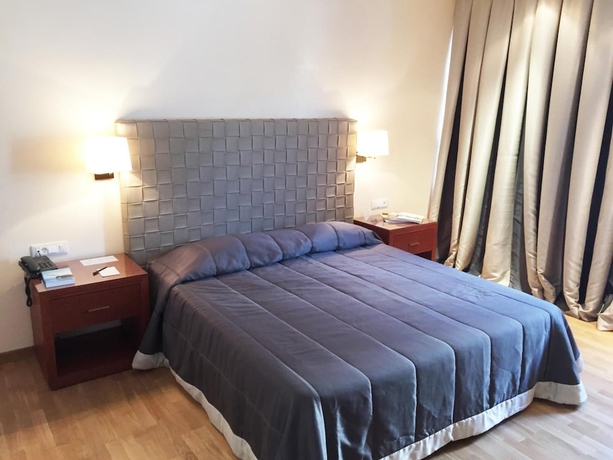 Imagen de la habitación del Hotel Theoxenia Residence. Foto 9